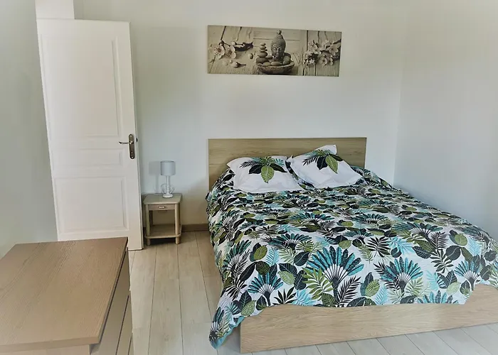 La Casa Calanquaise - Mer à 250m accessible à pied - T2 Spacieux indépendant - Terrasse Ombragée